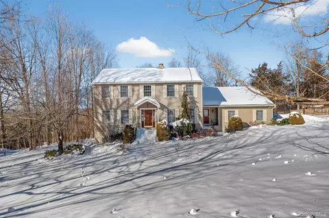 12 Berghoff Dr, Fishkill, NY 12524