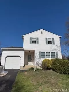22 Salisbury Dr S, East Northport, NY 11731