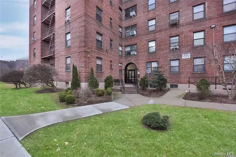 26-19 141st St #1A, Flushing, NY 11354