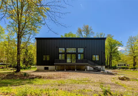 Exterior - 513 Myrtle Ave, Wallkill, NY 12589 photo 7 of 13