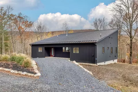 513 Myrtle Ave, Wallkill, NY 12589