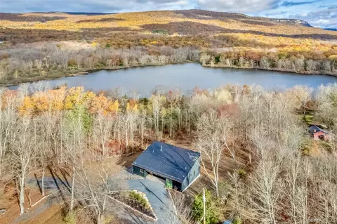 View/Area - 513 Myrtle Ave, Wallkill, NY 12589 photo 2 of 3
