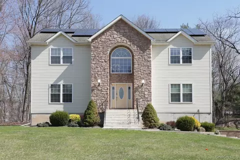 3 Polo Ct, Ramapo, NY 10901