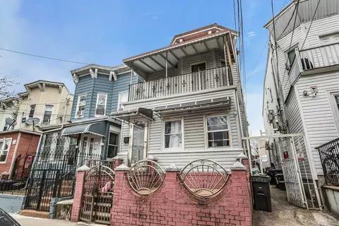 3223 95th St, New York, NY 11369