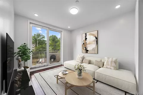 138-12 Northern Blvd #3E, Flushing, NY 11354