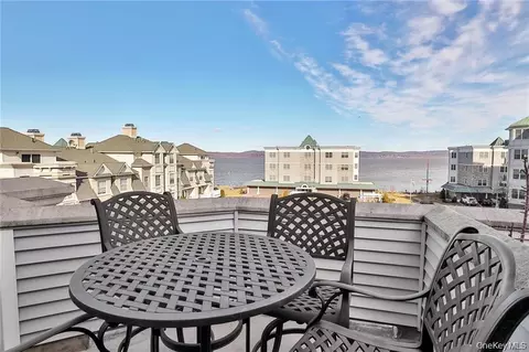 3 Bridge Ln, Haverstraw, NY 10927