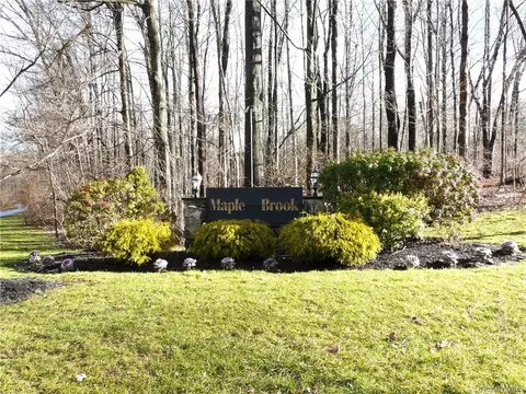 210 Sandpiper Ct #210, Yorktown, NY 10598