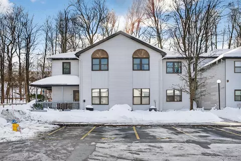 37 Aldo Ct, Monroe, NY 10950