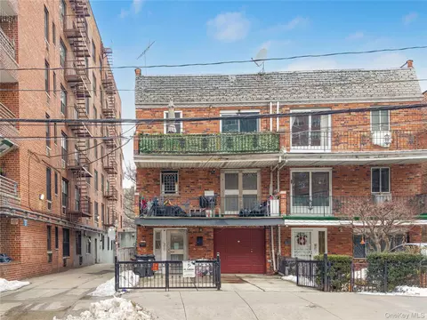139-01 Franklin Ave, New York, NY 11355
