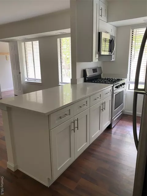 1 Pueblo Ct #P1, Coram, NY 11727