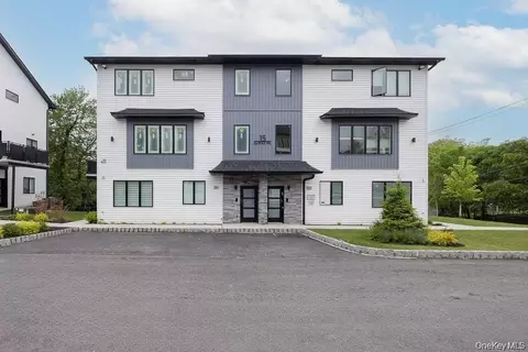 15 Old Nyack Tpke #201, Ramapo, NY 10952