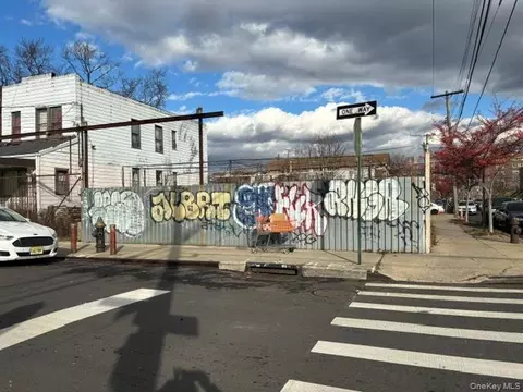 479 Milford St, New York, NY 11208