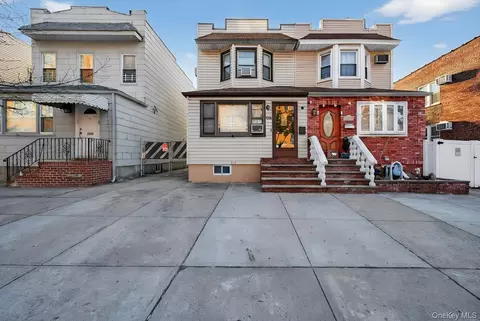 7748 74th St, New York, NY 11385