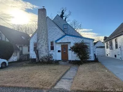 980 Wallace Ave, Baldwin, NY 11510