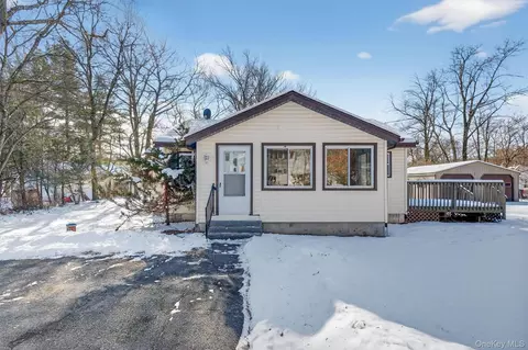 111 Lake Region Blvd, Monroe, NY 10950