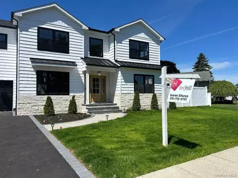 26 Essex Rd, Bethpage, NY 11714