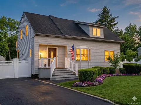 142 Jamaica Ave, Medford, NY 11763