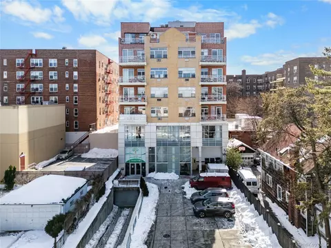 141-52 33rd Ave #3C, New York, NY 11354