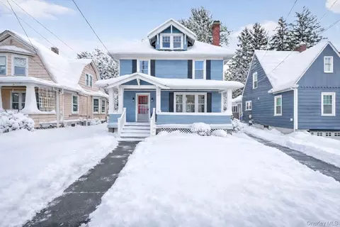 13 Parkwood Blvd, Poughkeepsie, NY 12603