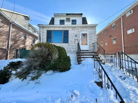 12116 8th Ave, New York, NY 11356
