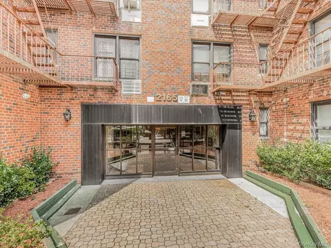 2165 Matthews Ave #4A, New York, NY 10462
