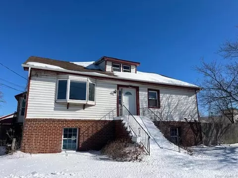605 S Ocean Ave, Freeport, NY 11520