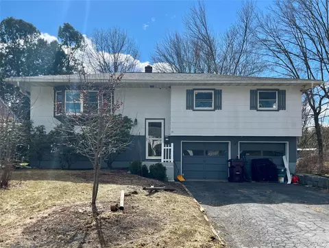 21 Mountain View Ave, Saugerties, NY 12477