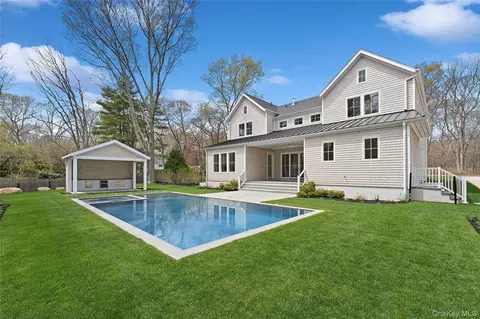 12 Lincoln St, Sag Harbor, NY 11963