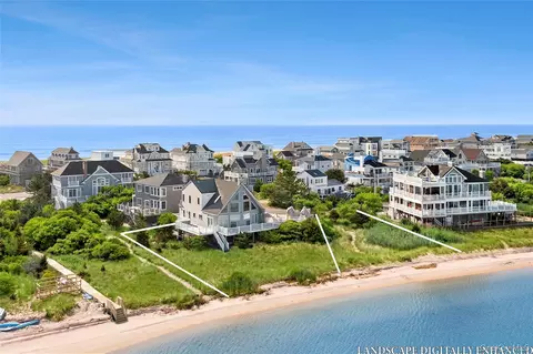 8 Dune Ln, Westhampton Beach, NY 11978