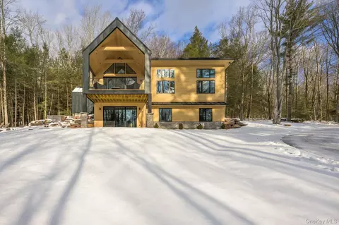 31 Windham Farms Rd, Windham, NY 12496