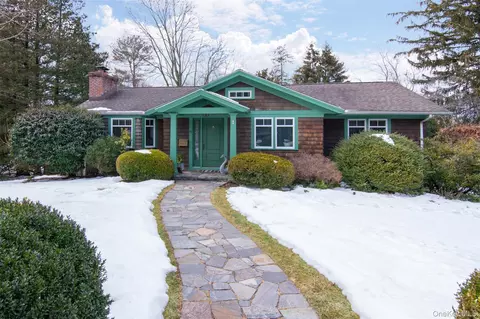 8 Barney Park, Greenburgh, NY 10533