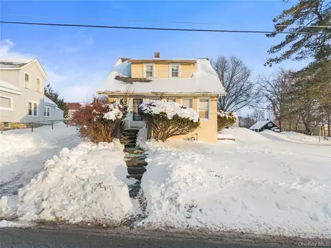262-264 Cottage St, Middletown, NY 10940