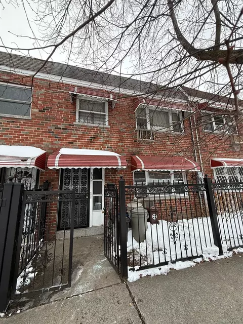 4013 De Reimer Ave, New York, NY 10466