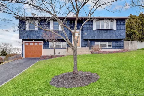 293 Avenue B, Lake Ronkonkoma, NY 11779