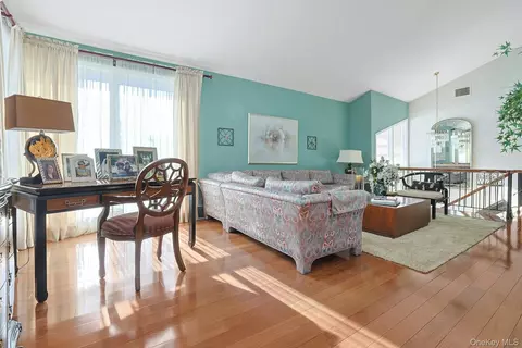 Living - 7 Lorenz Dr, Mount Pleasant, NY 10595 photo 1 of 6