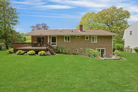 Exterior - 7 Lorenz Dr, Mount Pleasant, NY 10595 photo 7 of 11