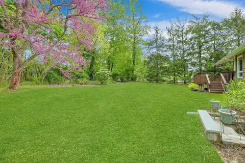 Exterior - 7 Lorenz Dr, Mount Pleasant, NY 10595 photo 10 of 11