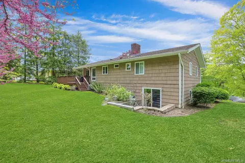 Exterior - 7 Lorenz Dr, Mount Pleasant, NY 10595 photo 8 of 11