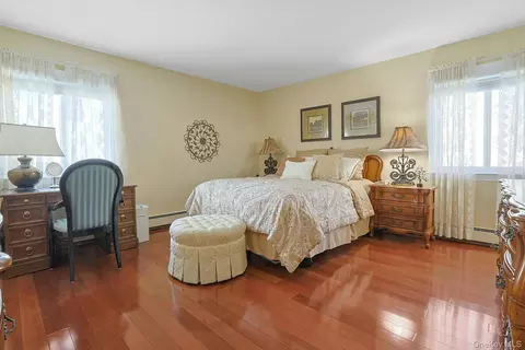 Bedroom - 7 Lorenz Dr, Mount Pleasant, NY 10595 photo 2 of 4
