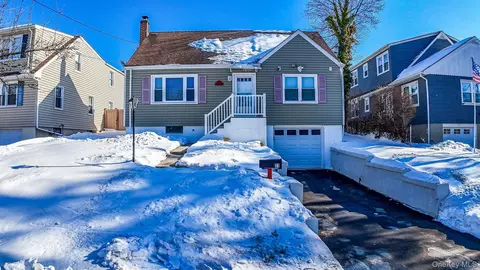 21 Highview Ave, Rye Brook, NY 10573