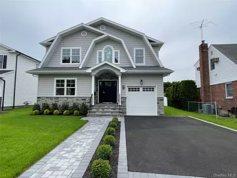 473 Andrews Rd, North Hempstead, NY 11501