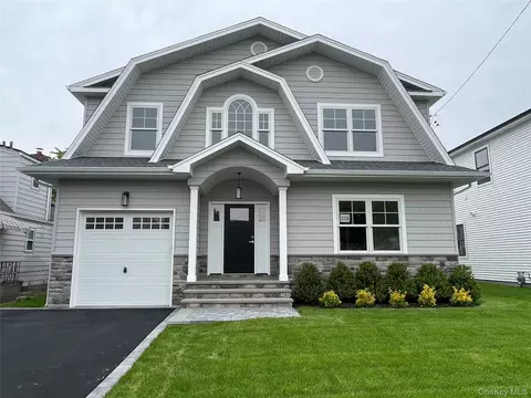 477 Andrews Rd #LOT A, North Hempstead, NY 11501