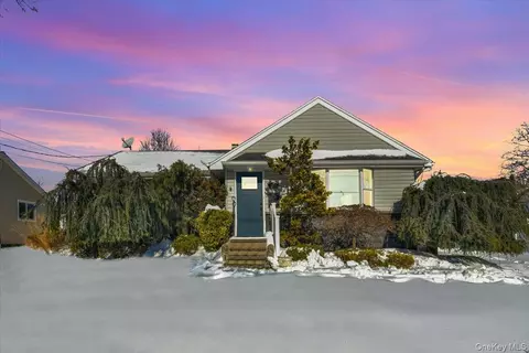 1721 Michael William Rd, Merrick, NY 11566