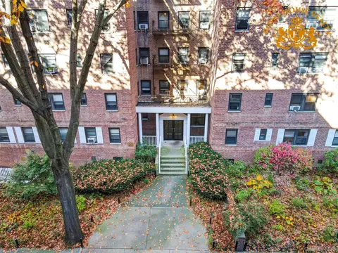 83-83 118 St #1K, New York, NY 11415