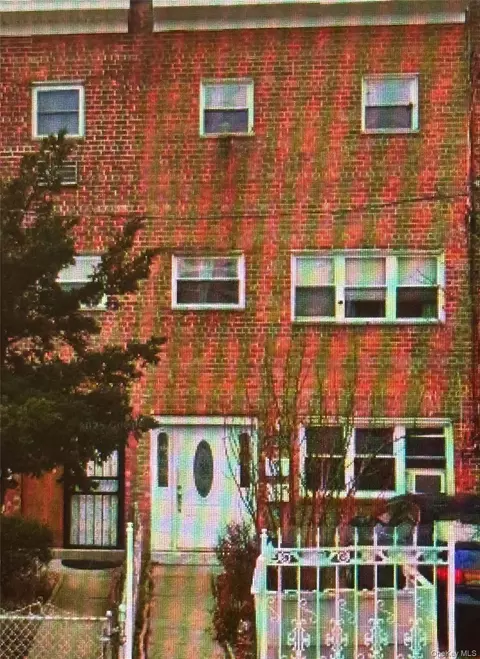 2242 Lacombe Ave, New York, NY 10473
