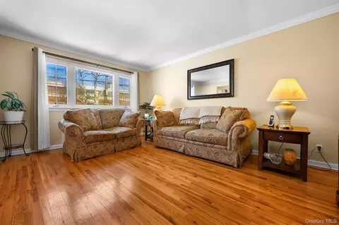 2080 Virgil Pl, New York, NY 10473