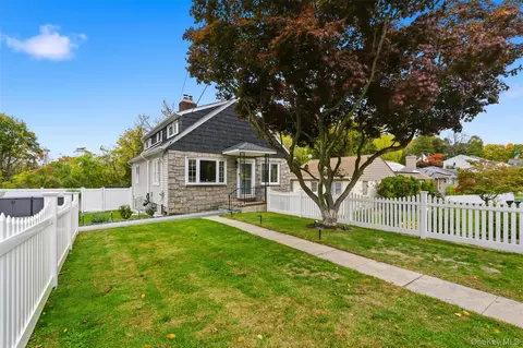 20 Shelley Ave, Greenburgh, NY 10530