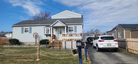22 Blue Point Rd, Mastic Beach, NY 11951
