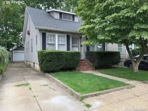 239 Jacob St, Elmont, NY 11003