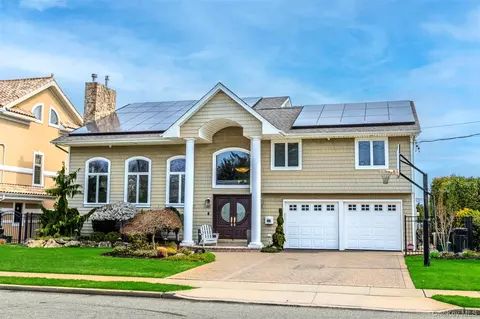 2883 Shore Dr, Merrick, NY 11566